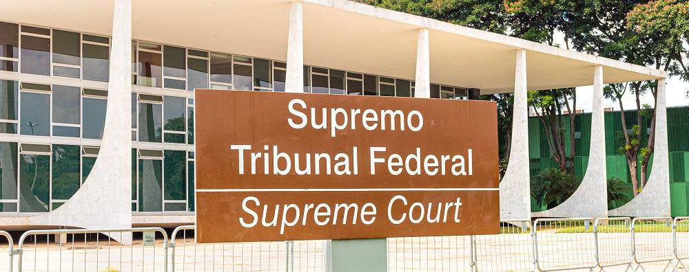 Placa indicando Supremo Tribunal Federal