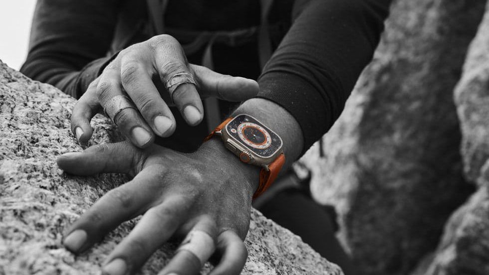 Novo Apple Watch Ultra é bem resistente, com case de titânio e tela de cristal de safira