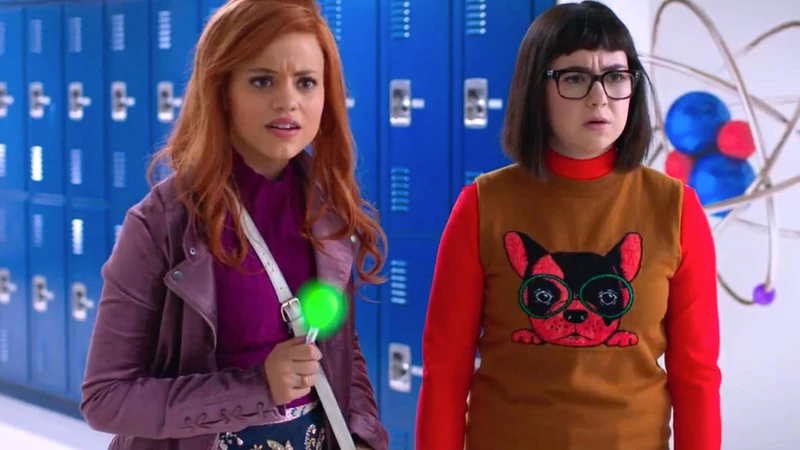 Daphne & Velma (2018)