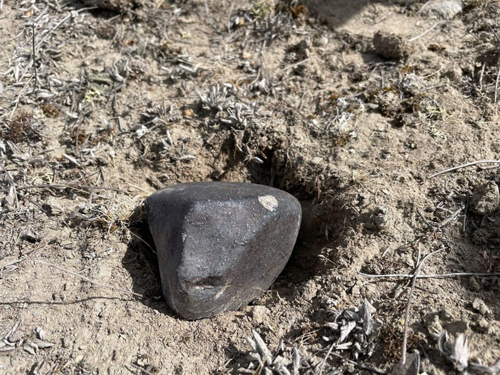 Imagem do pequeno meteorito ao Sol