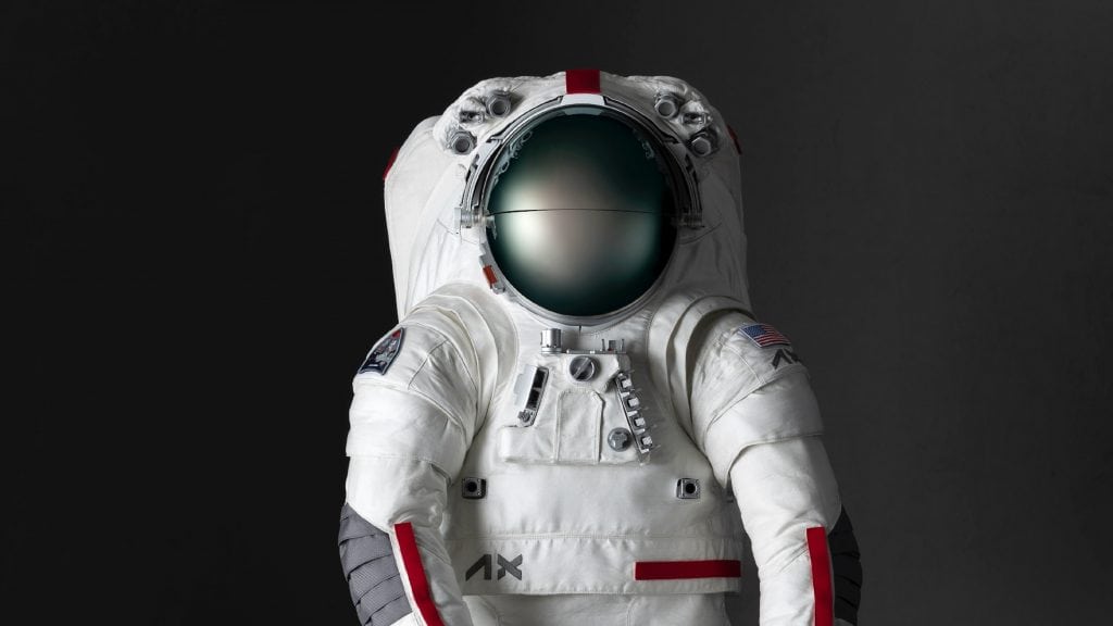 Traje espacial desenvolvido para a missão Artemis 3