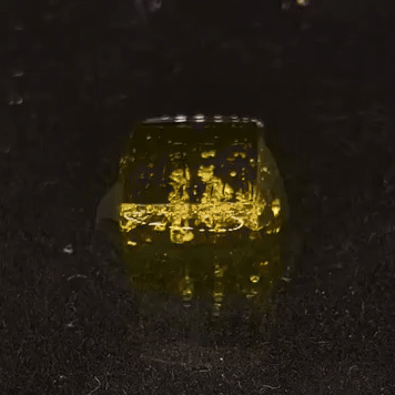 Cubo de hidrogel crescendo
