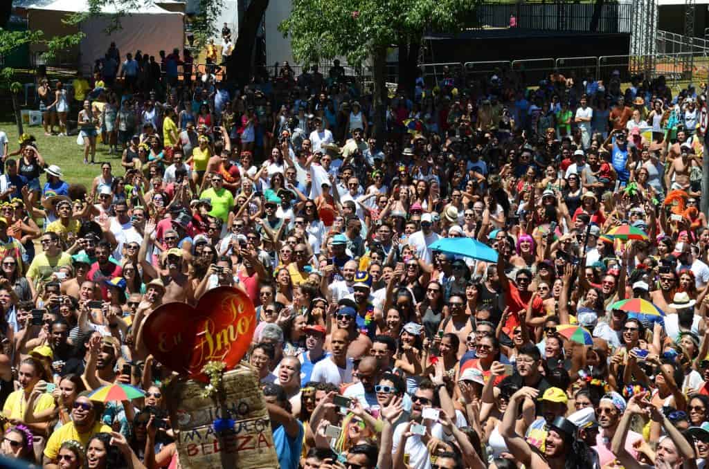 Desfile do bloco Bicho Maluco Beleza,comandado por Alceu Valença, no Parque do Ibirapuera. Para ter direito à folga no Carnaval de 2025 é necessário conferir legislação para saber se deve trabalhar