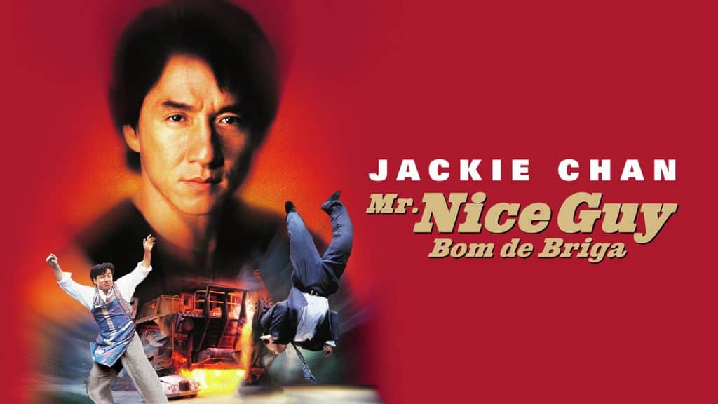 Imagem promocional do filme 'Mr. Nice Guy: Bom de Briga', com Jackie Chan em destaque. No fundo vermelho, há um retrato sério dele, enquanto abaixo aparecem cenas de ação, incluindo Jackie Chan lutando e um carro explodindo