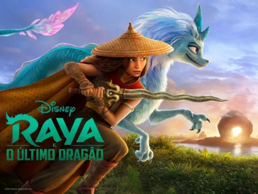 Uma menina de chapéu e cabelos longos escuros ao lado de um dragão de cor azul claro.