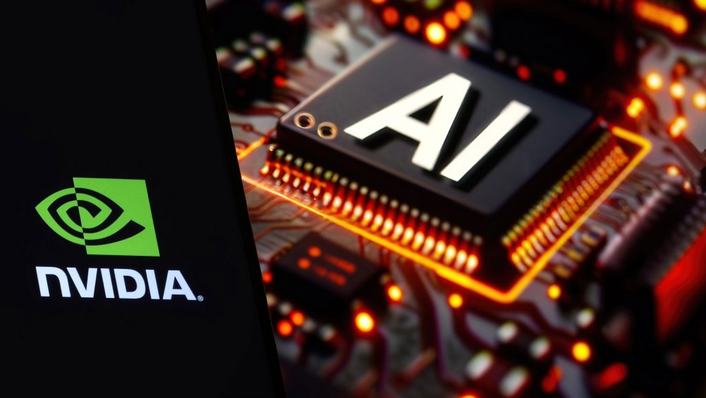 Chip acoplado em uma placa-mãe com escrita "IA" em branco; à esquerda, um smartphone mostra o logo da Nvidia