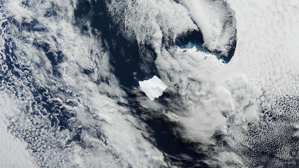 Foto de satélite do maior iceberg do mundo