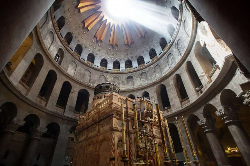 Basílica do Santo Sepulcro por dentro