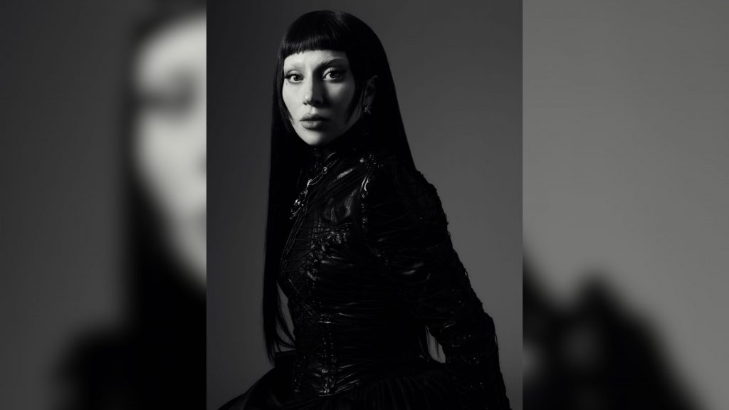 Foto de Lady Gaga tirada durante ensaio feito em 2025 para a marca Tiffany