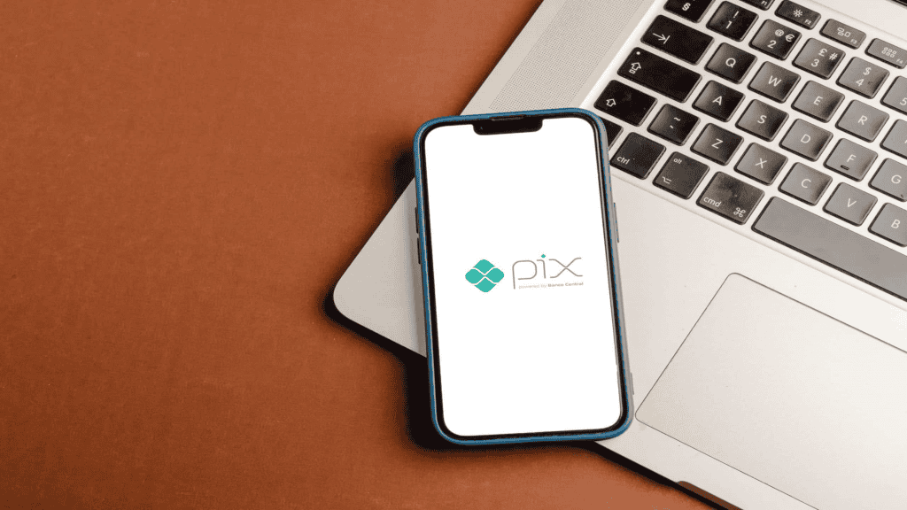 Logo do Pix em smartphone
