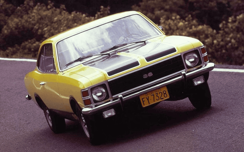 Chevrolet Opala SS na estrada