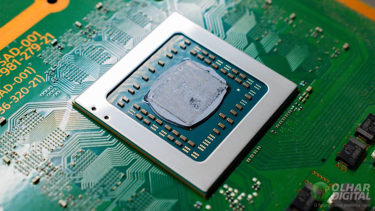 Processador de PS4 com pasta térmica ressecada