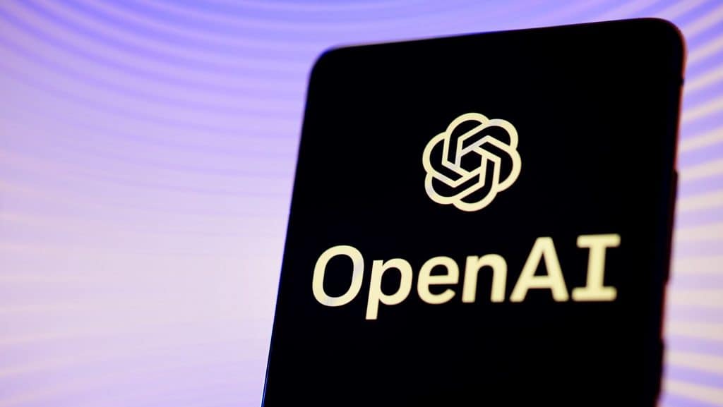 Logo da OpenAI em um smartphone