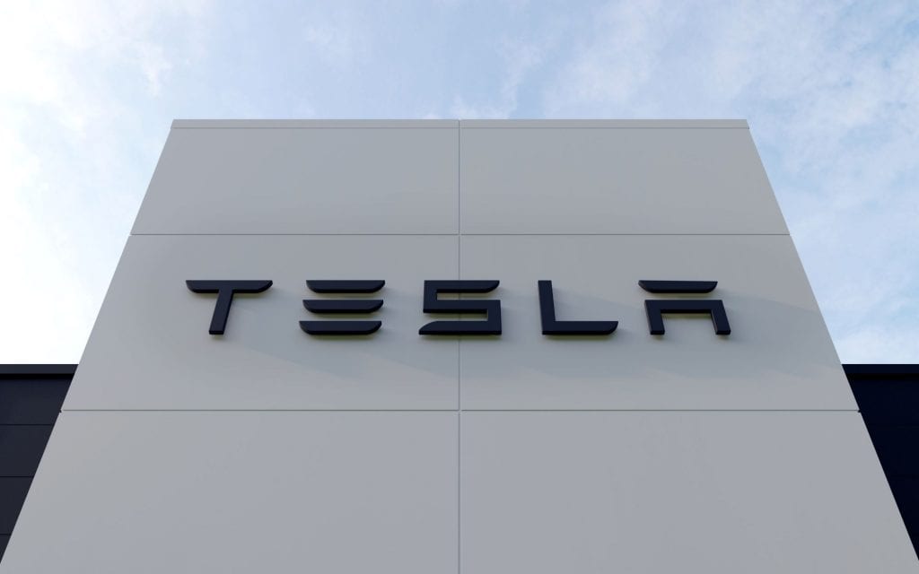 Fachada da Tesla