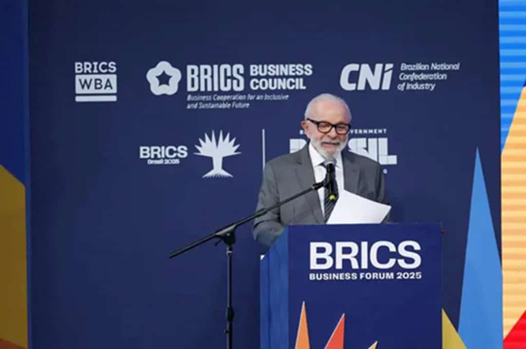 Presidente Lula durante discurso no Brics