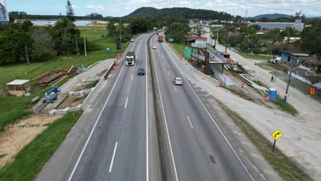 Estrada BR-101