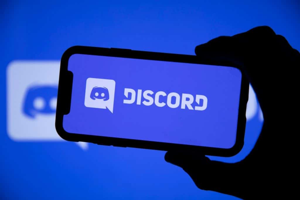 celular com logo Discord