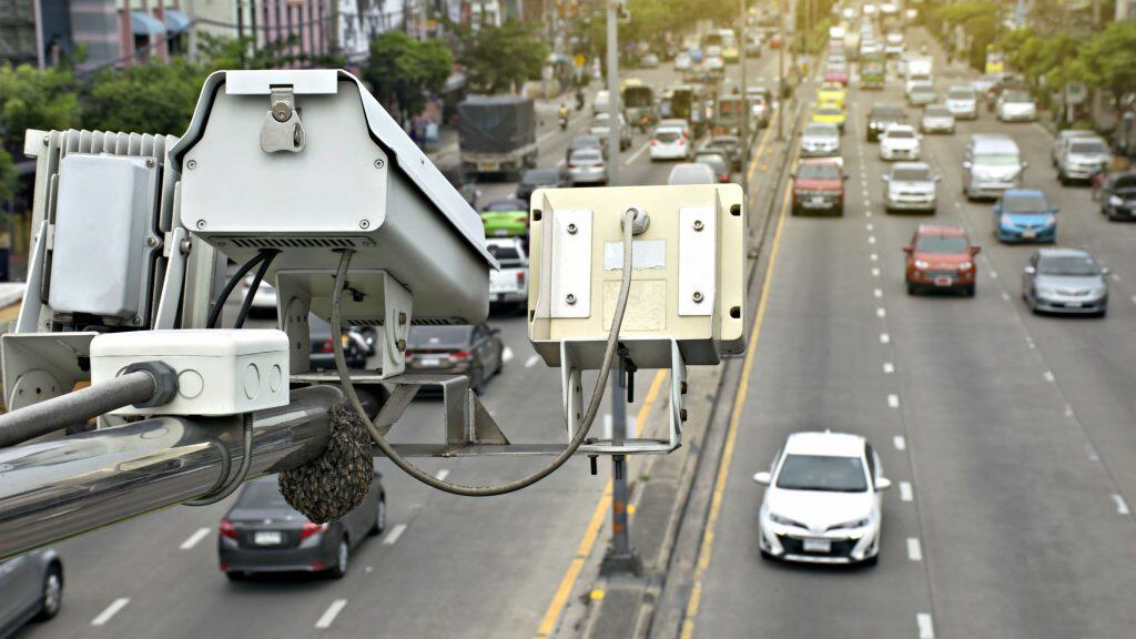 Carro com câmera de velocidade utilizado para fiscalização em rodovias e ruas
