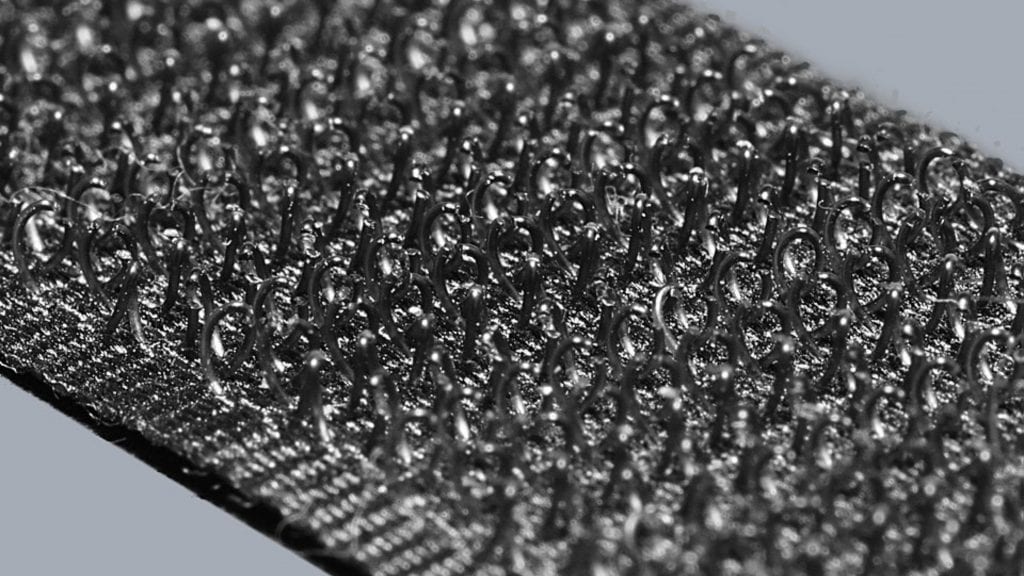 Fecho de velcro ampliado